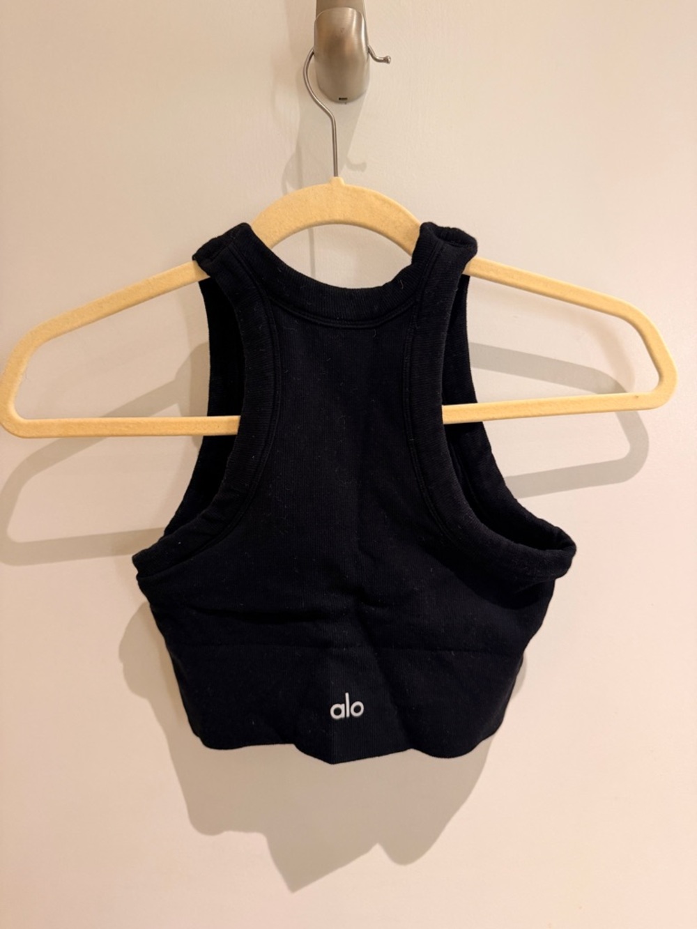 ALO Yoga Black Ribbed High-Neck Cropped Tank - Picture 2 of 3